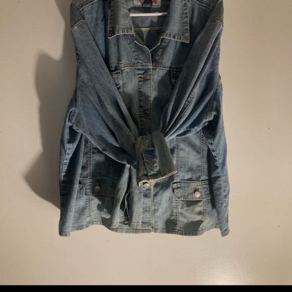 Jacket - Picture 3 of 3